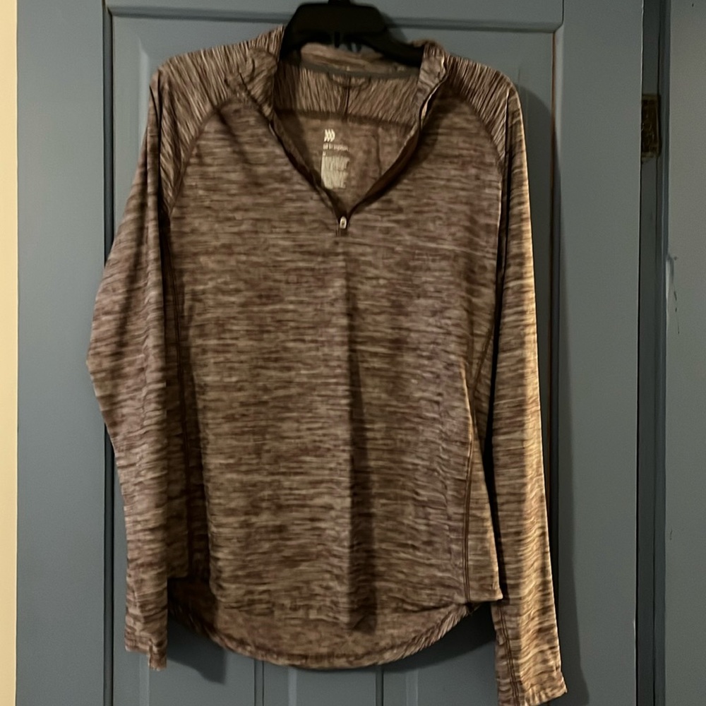 Athletic pullover